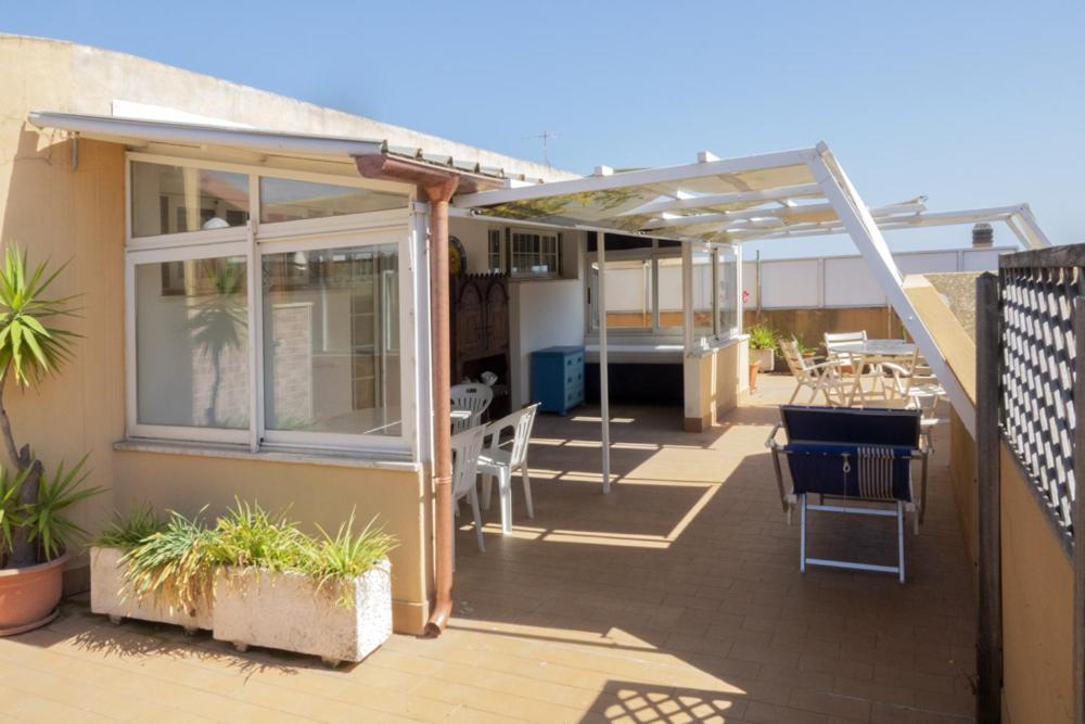 Terrazza Con Vista Leilighet Nettuno Eksteriør bilde